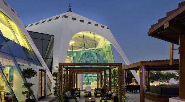 CHECK OUT THIS ICONIC SPORTY CLUBHOUSE: SPIKE BAR & TERRACE!