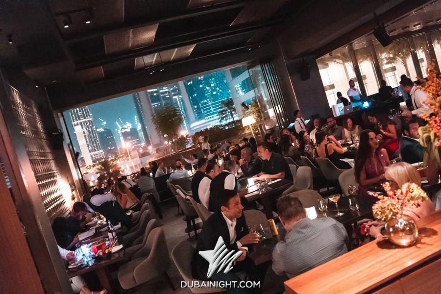 https://api.dubainight.com/static-image/legacy/event-photos/2019/10/27/photos2/1076729/robertos-restaurant-lounge-1076729_6.jpg